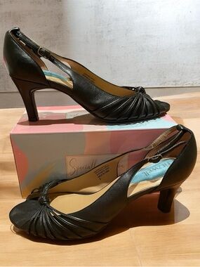 Classic Black Slingback Peep-Toe Heels - Women size 9